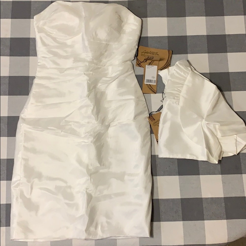 Ivory white Strapless (Wedding) Dress